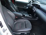 Mercedes-Benz Třídy A (2019) AMG line A 35 AMG 4MATIC - náhled 9