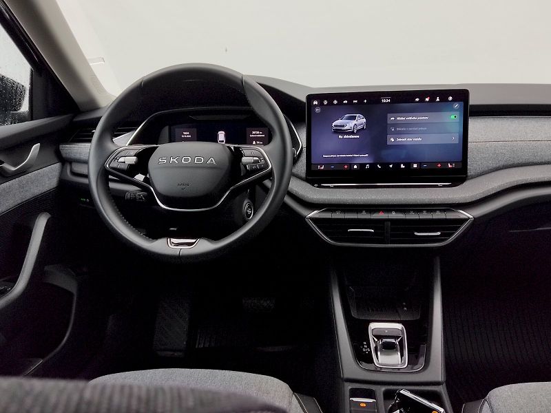 Škoda Octavia (2025) Combi Top Selection 1,5 Tsi 11 - fotka 6 z 40