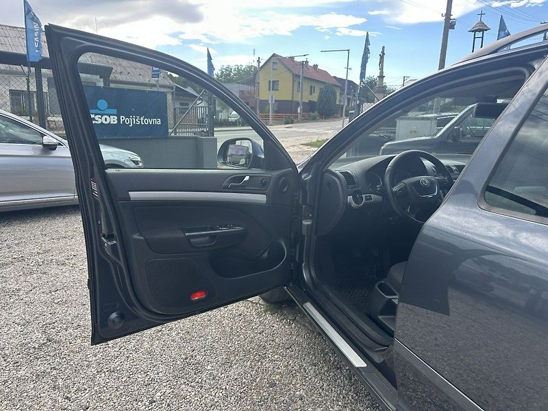 Škoda Octavia Style 2.0 TDi 103kW serviska - fotka 14 z 22