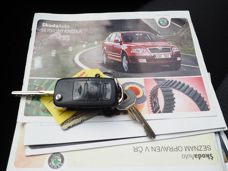 Škoda Octavia (2008) 1.9 TDI, 77 kW - fotka 29 z 42