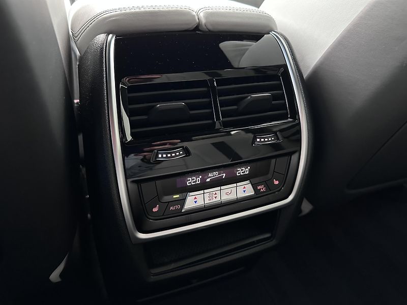 BMW X5 M Competition - fotka 29 z 34