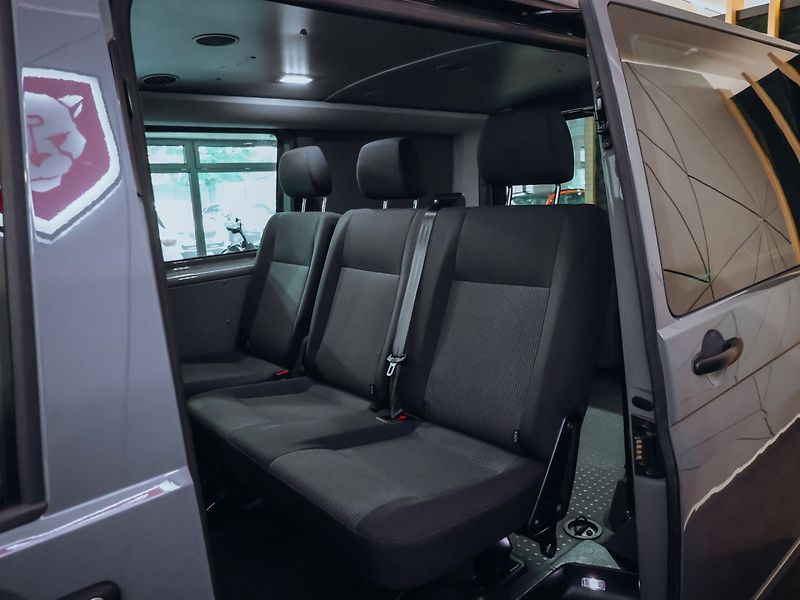 Volkswagen Transporter 2.0TDI 6 míst - fotka 28 z 29