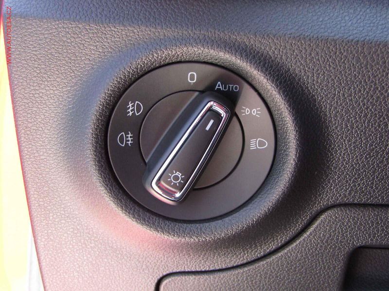 Škoda Kamiq (2021) 1.5 TSi, ČR, DSG, navi, LED - fotka 12 z 24