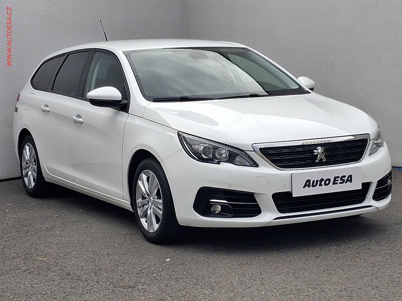 Peugeot 308 (2019) 1.2 PT, 1.maj,ČR, servis - fotografie inzerátu
