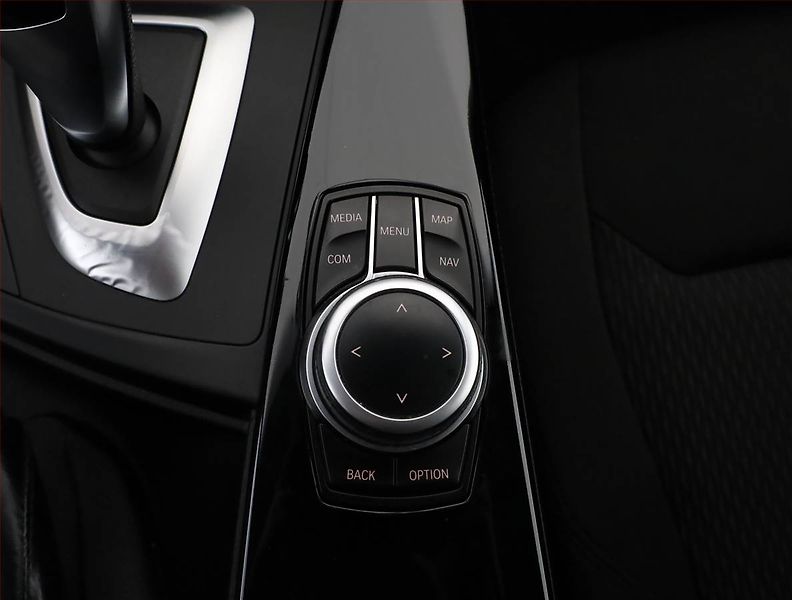 BMW Řada 4 (2018) 420d, Automat, Serv.kniha - fotka 11 z 19