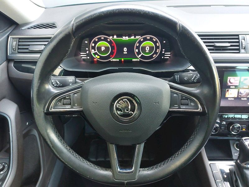 Škoda Superb (2019) Combi L&K DSG 4x4 2,0TDi 140kW - fotka 16 z 35