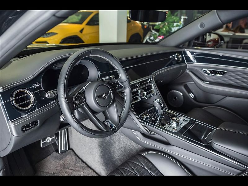 Bentley Flying Spur W12 First Edition - fotka 7 z 27
