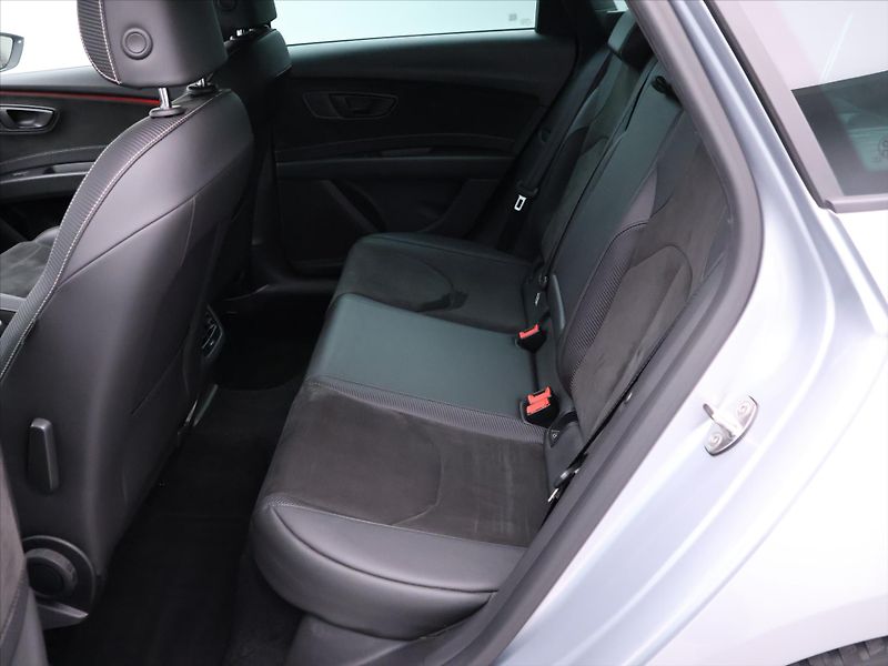 Seat Leon 2,0 TSI Cupra 221kW 4Drive DSG - fotka 16 z 38
