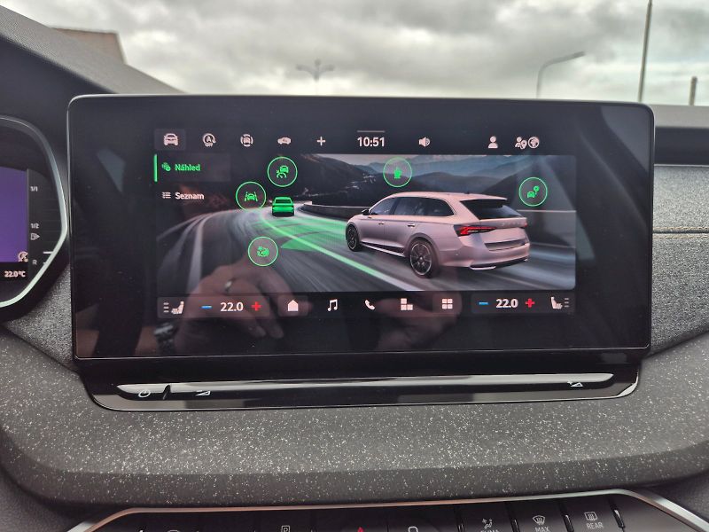Škoda Octavia (2025) kombi Top Selection 1.5 TSI 11 - fotka 25 z 36