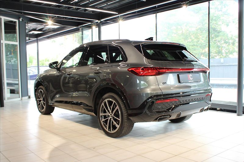 Audi Q5 TFSI quattro 150 kW S Line Tec - fotka 4 z 40