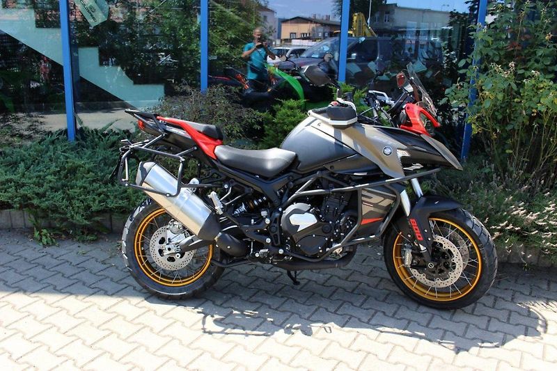 QJ Motor SRT 800 SX (2025) SKLADEM - modelSLEVA - fotka 4 z 9