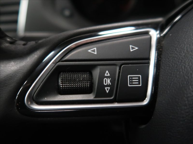 Audi Q3 2,0 TFSi 162 KW S-tronic Quatt - fotka 16 z 29