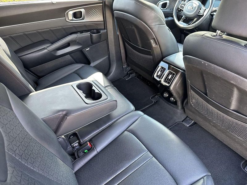 Kia Sorento (2021) 1.6 T-GDi PHEV 4x4 Automat 7mí - fotka 10 z 35