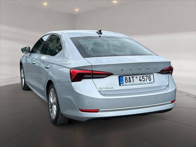 Škoda Octavia 1,5 TSI 110 Style - fotka 4 z 11
