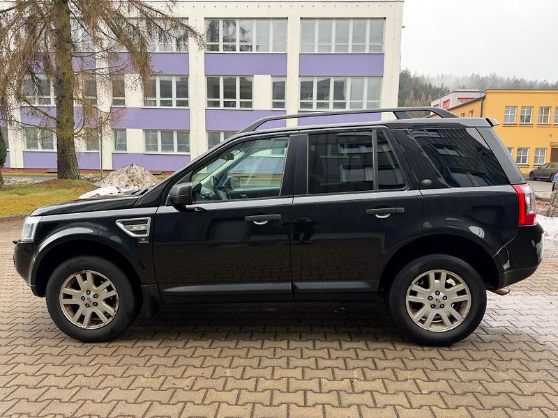 Land Rover Freelander 2 2,2TD4  4WD / servis.kn. - fotka 2 z 32