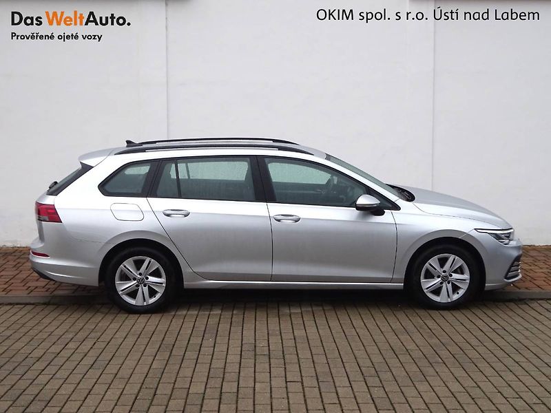 Volkswagen Golf Variant (2022) 1,0TSi /81kW  Life - fotka 16 z 27