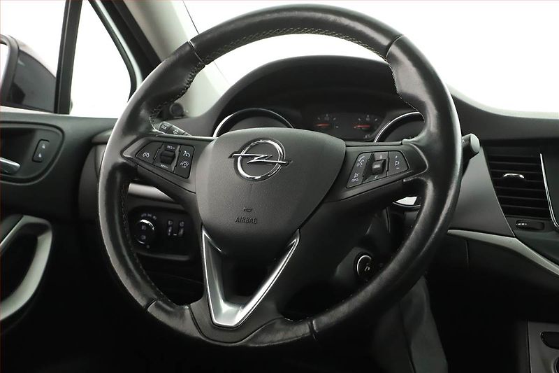 Opel Astra (2022) Edition 1.5 CDTI, ČR,1.maj - fotka 14 z 15
