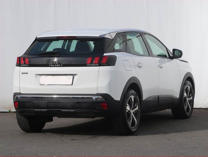Peugeot 3008 (2020) 1.2 PureTech, Serv.kniha - fotka 5 z 22