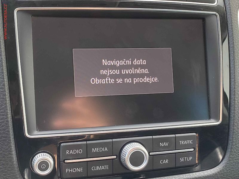 Volkswagen Touareg (2015) 3.0 TDi V6 4x4, AT, kůže - fotka 19 z 23