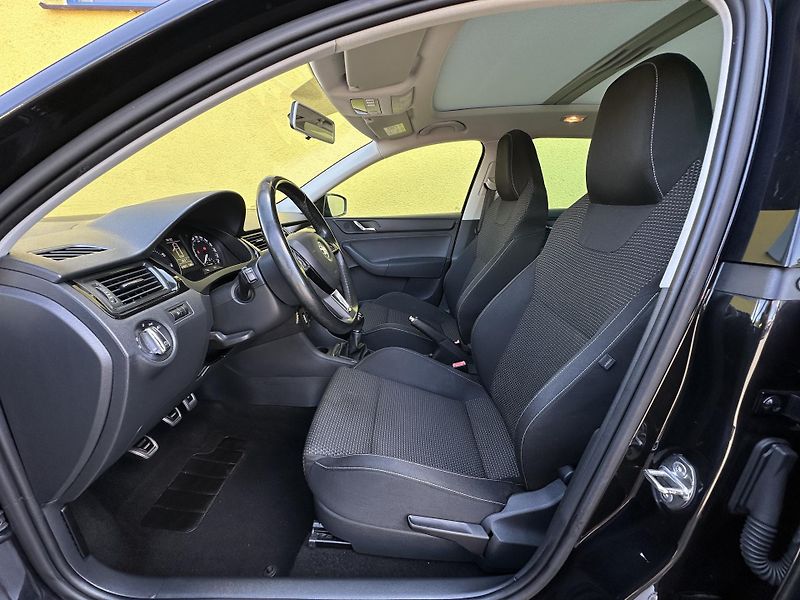 Škoda Rapid (2015) 1.2TSI/77kW *1.Maj. * PANORAMA - fotka 10 z 31