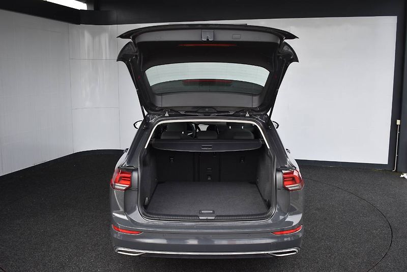 Volkswagen Golf Variant (2023) 1.5TSI 96kW, LED, STYLE - fotka 10 z 22