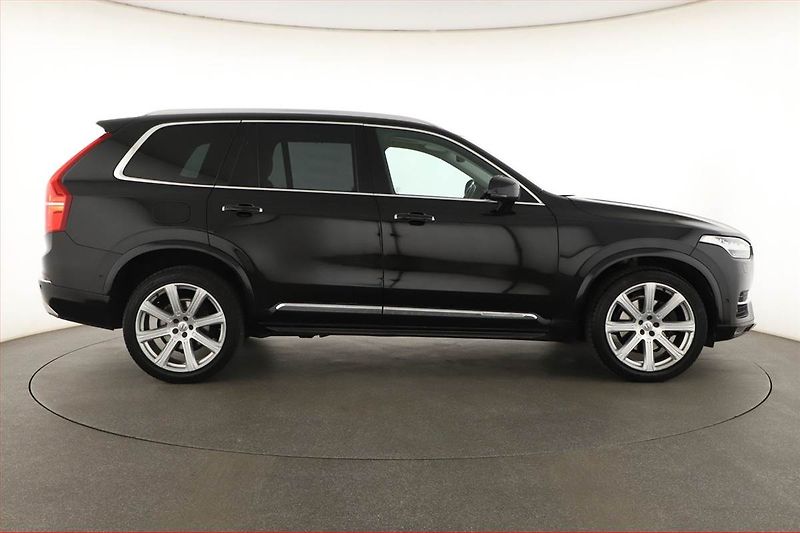 Volvo XC90 (2015) D5 AWD, 4X4, Automat, 7 míst - fotka 6 z 20