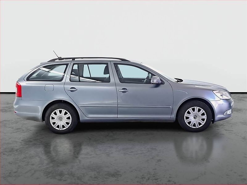 Škoda Octavia (2012) 1.6 TDI, Navi, Tempomat - fotka 6 z 16