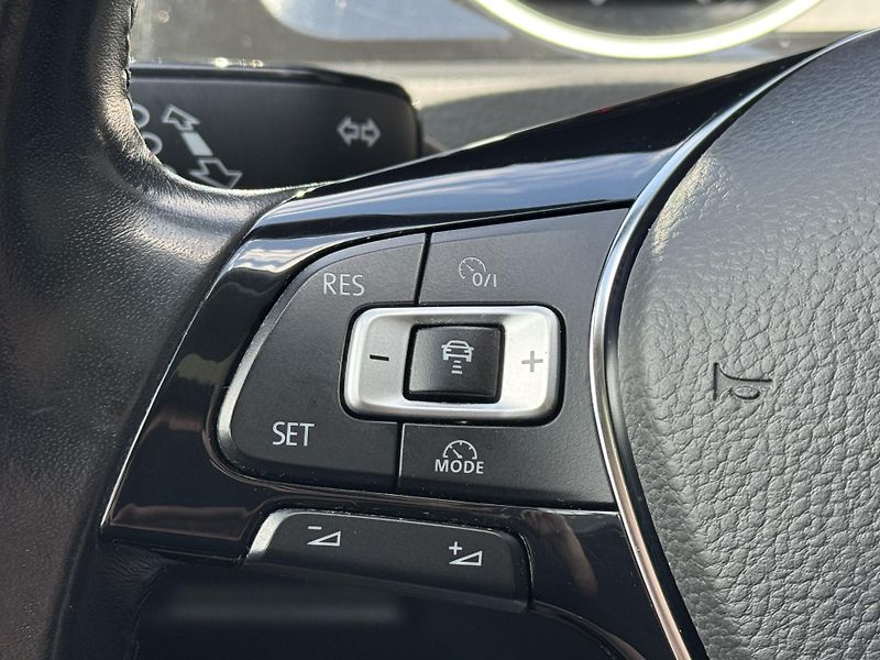 Volkswagen Golf (2017) VII 1.4TSi MAN Highline, RZV - fotka 28 z 51