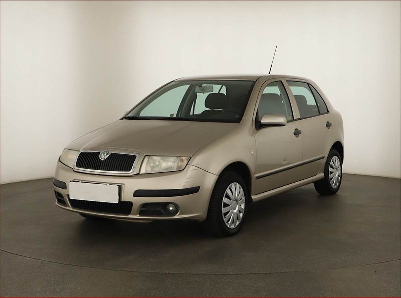 Škoda Fabia (2005) 1.4 16V, po STK, Klima - fotka 2 z 11