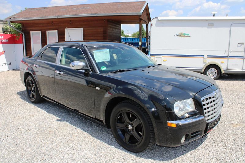 Chrysler 300C (2008) REZERVACE - fotka 1 z 17