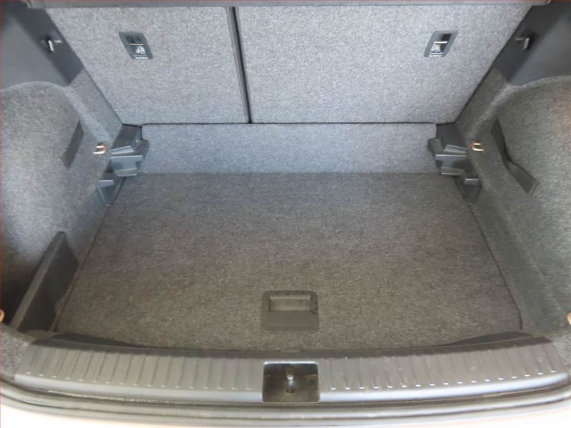 Seat Arona (2018) 1.0 TSI, Tempomat - fotka 14 z 15