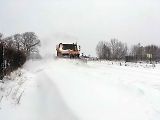 Na dnešní poměry má relativně skromný výkon 169 koní a 420 Nm.