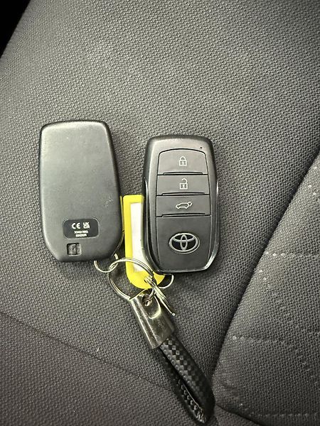 Toyota Corolla Cross 1.8l Hybrid 72 kW - fotka 20 z 22