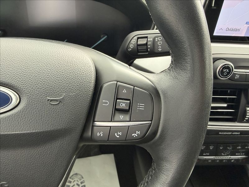 Ford Focus 1.5 TDCi EcoBlue - fotka 13 z 19