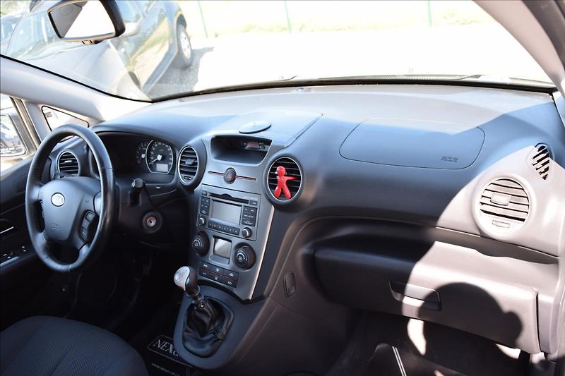 Kia Carens 1,6 CRDI 85KW NÍZKÉ KM VÝHŘEV - fotka 22 z 51