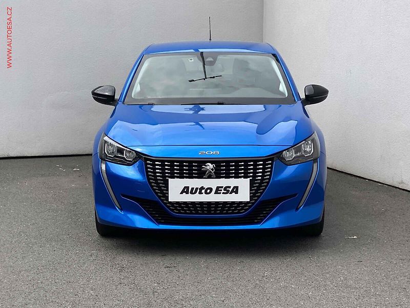 Peugeot 208 (2022) 1.2 PT, Allure, LED, kamera - fotka 2 z 18