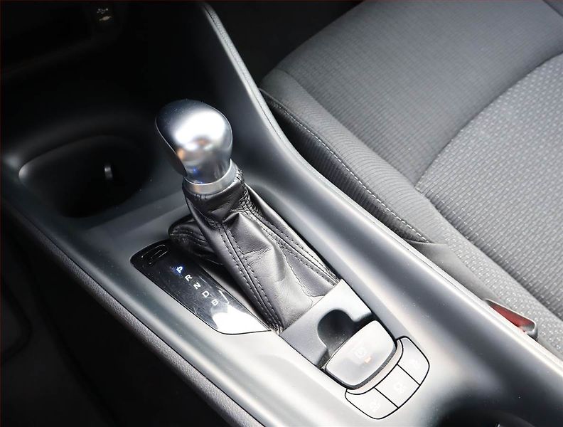 Toyota C-HR (2018) 1.8 Hybrid - fotka 21 z 24