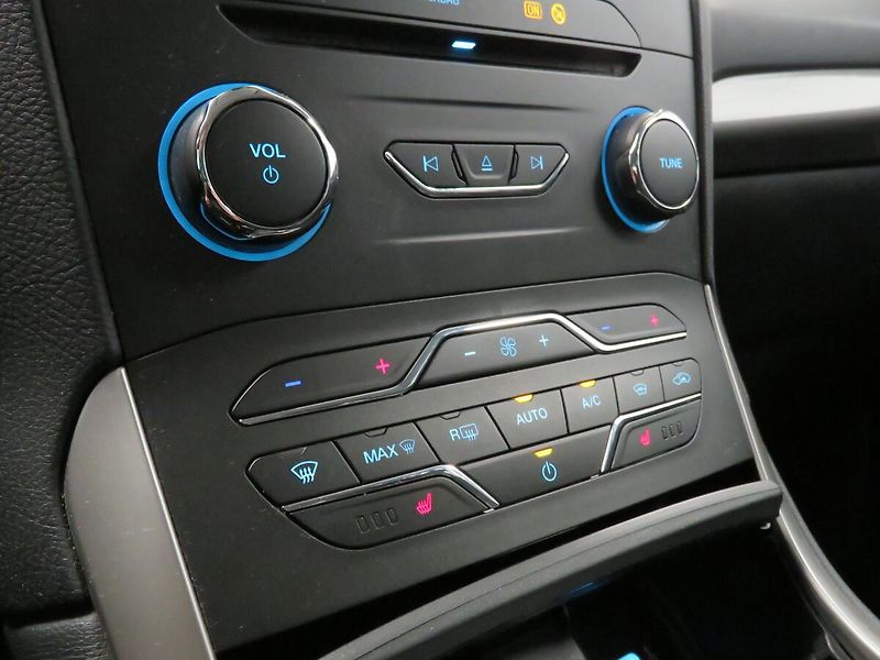 Ford Galaxy - fotka 18 z 24