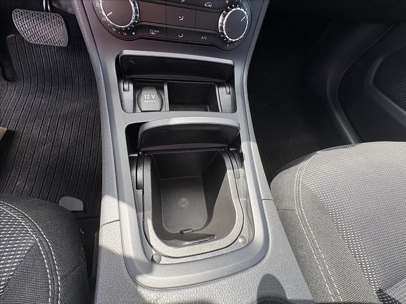 Mercedes-Benz Třídy B 1,6 200i 115kW AT,Výhřev,Kamer - fotka 11 z 37