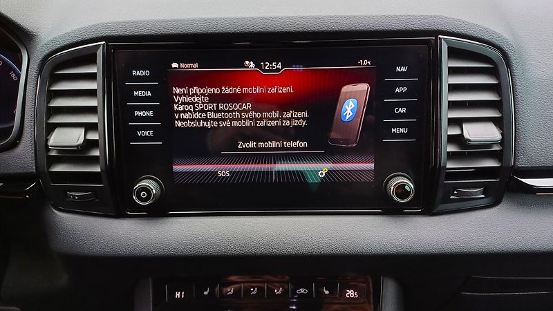 Škoda Karoq 2.0 TDI 110kW DSG 4x4 WEBASTO - fotka 43 z 50