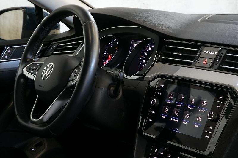 Volkswagen Passat 2.0TDI 110kW DSG ACC Kam Tažné - fotka 13 z 30