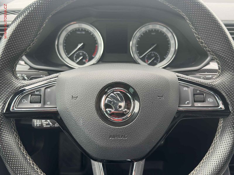 Škoda Superb (2017) 2.0TDi 4x4, ČR, DSG, bixen - fotka 12 z 23