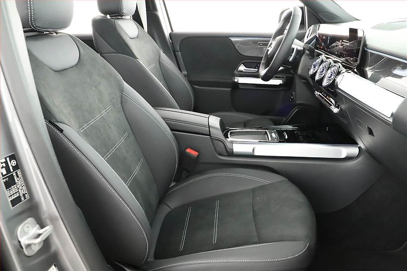 Mercedes-Benz GLB (2026) 200 d, AMG Line, Navigavce - fotka 7 z 29