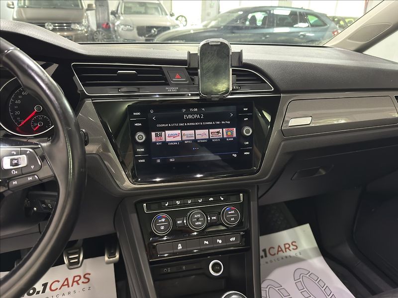 Volkswagen Touran 1,6   TDI JOIN ACC PANORAMA - fotka 13 z 31