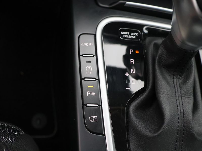 Kia Ceed 1,5 T-GDI 117kW DCT TOP DPH CZ - fotka 24 z 33
