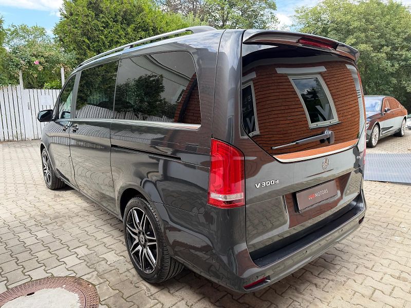 Mercedes-Benz Třídy V V300D-AMG-4M-AVANT-R19-NEZ.TOP - fotka 4 z 38