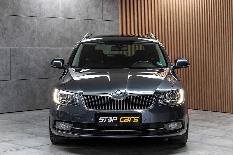 Škoda Superb 2.0 TDI DSG AMBITION BUSINESS - fotka 2 z 32