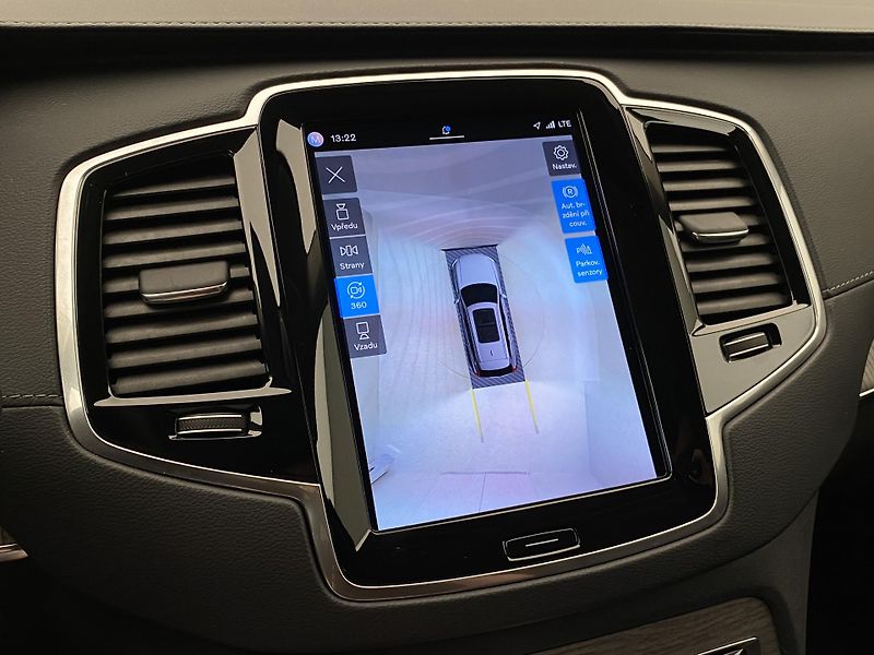 Volvo XC90 B5 AWD DARK PLUS AUT CZ 7m - fotka 63 z 67