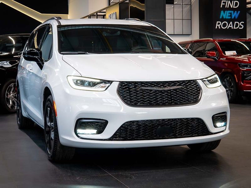 Chrysler Pacifica (2026) 3.6 Select AWD, 360 Cam 2x LCD - fotka 9 z 35