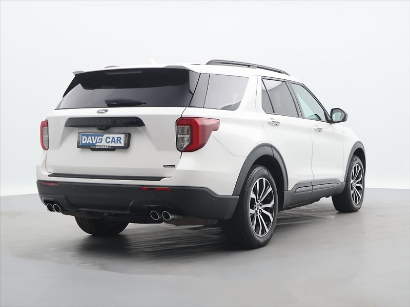 Ford Explorer 3,0 V6 267kW EcoBoost 4x4 CZ D - fotka 7 z 44